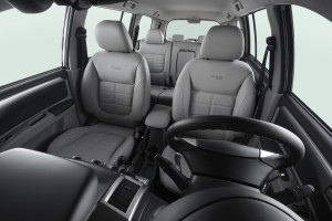 Pajero 4 - interior