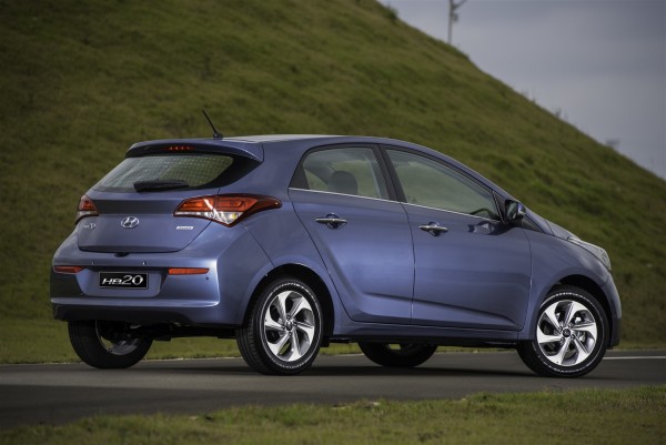 HYUNDAI_HB20_PREMIUM_2016_WM15085-024 (1504 x 1004)