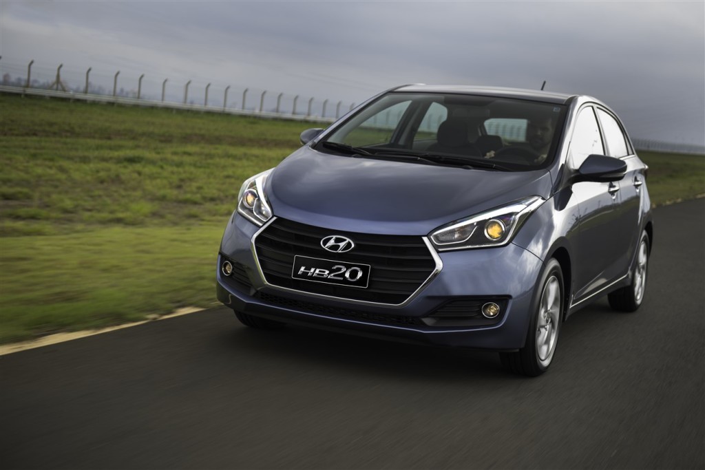 HYUNDAI_HB20_PREMIUM_2016_WM15085-055 (1305 x 871)
