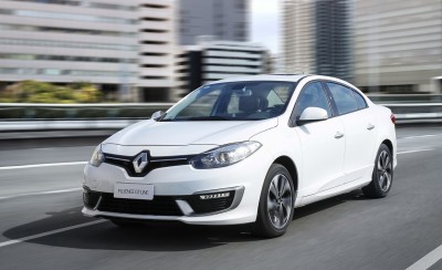 2082_renault-fluence-gt-line-2016_005 (1564 x 1015)
