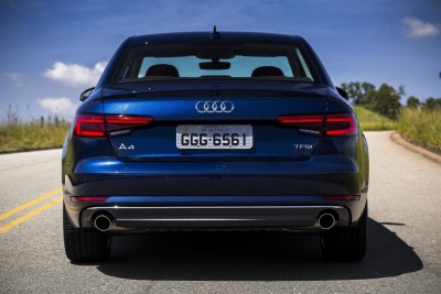 Audi A4-5914 (1900 x 1267)