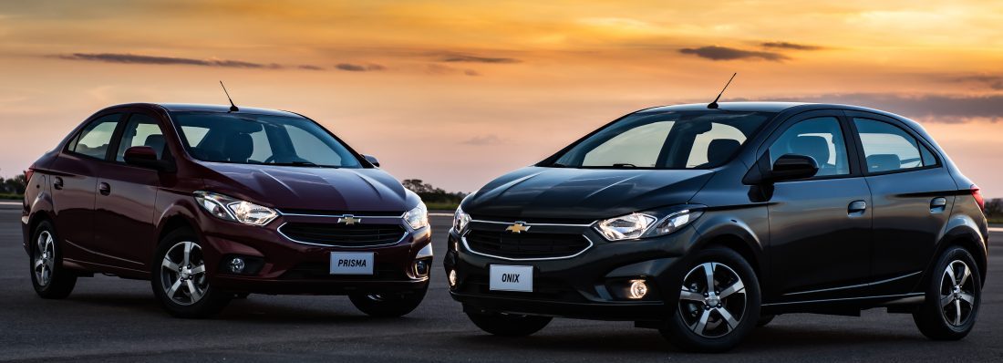 Novos Chevrolet Onix e Prisma