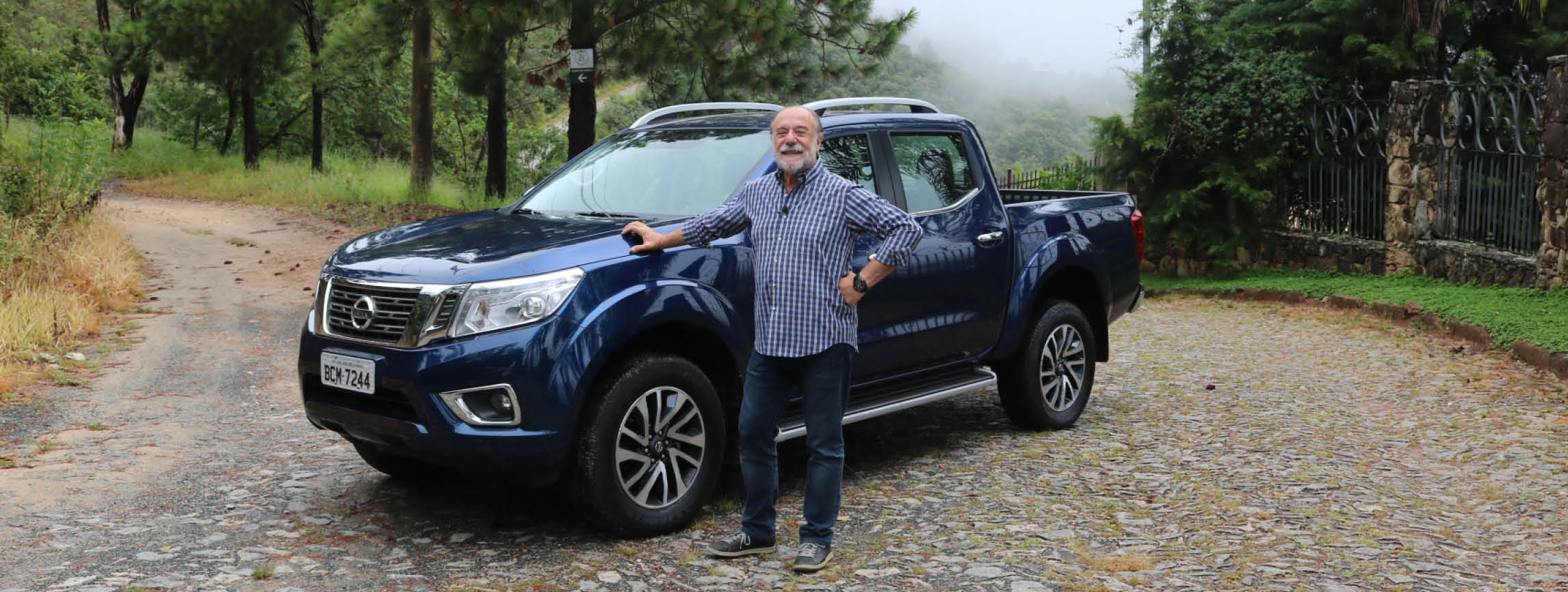 Nissan Frontier LE 4×4