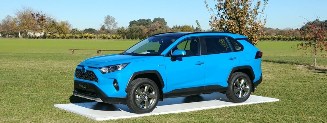 Toyota RAV4 chega para engrossar a vibe híbrida