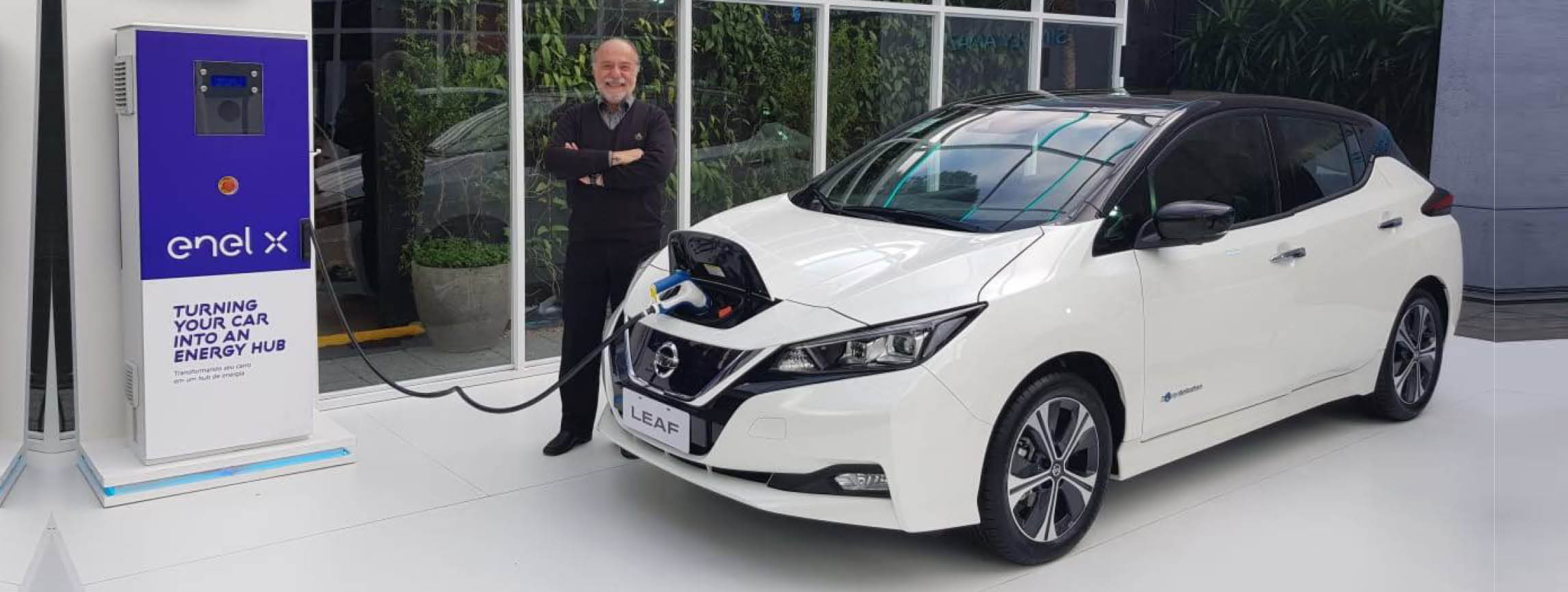 Emilio te mostra como é o novo Nissan LEAF