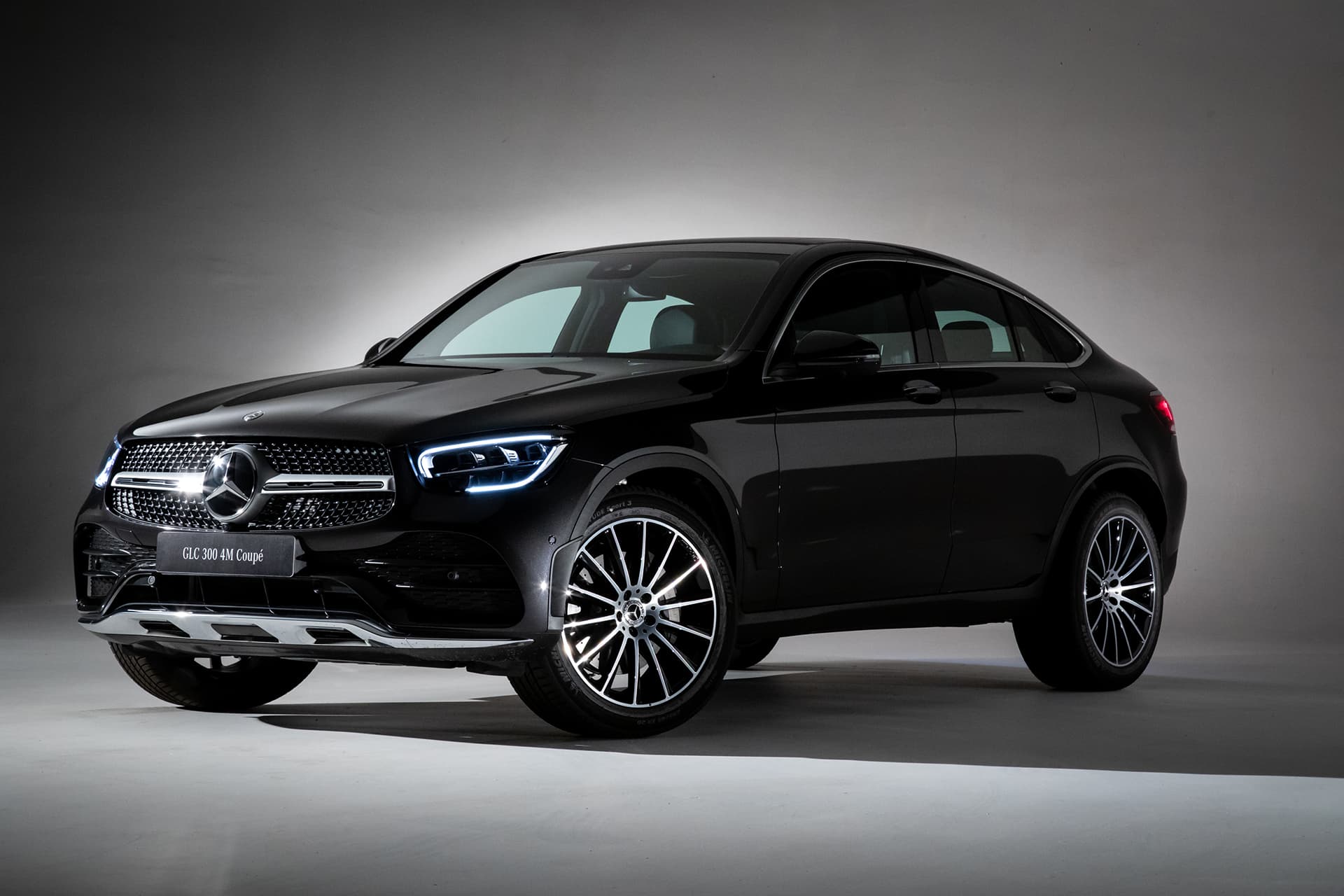 Mercedes lança GLC atualizado