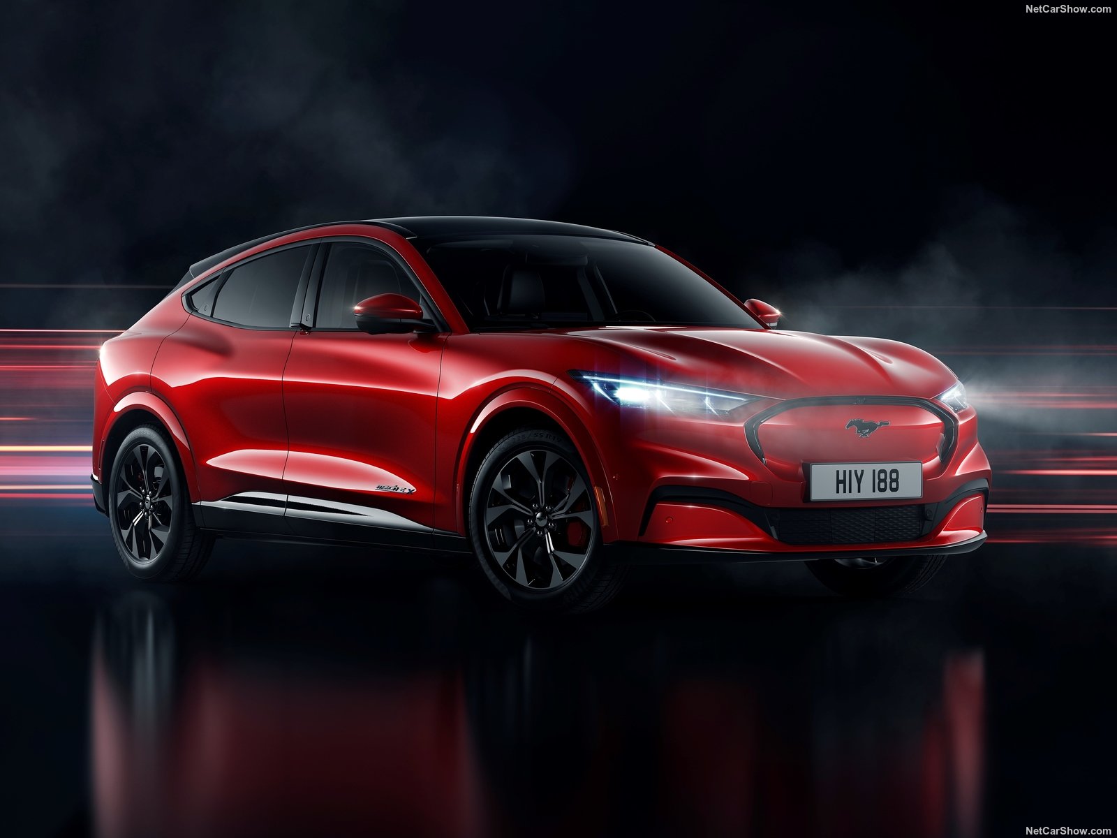 Ford lança Mustang Mach-E na Europa