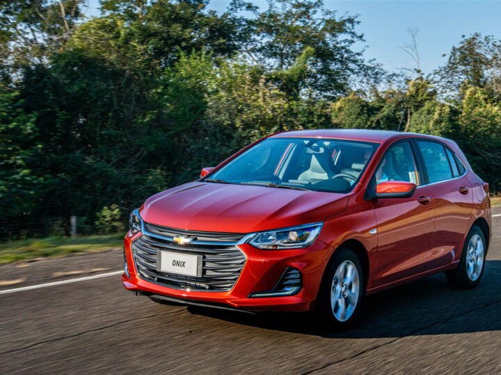 Chevrolet Onix Hatch estreia com 13 configurações