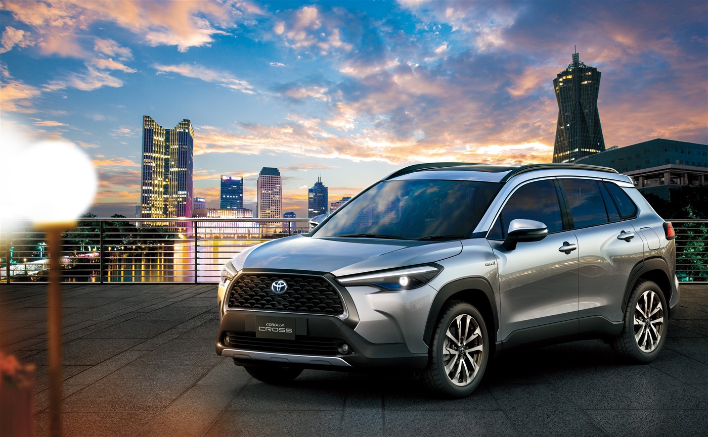 Corolla Cross chega em 11 de março e ganha hotsite