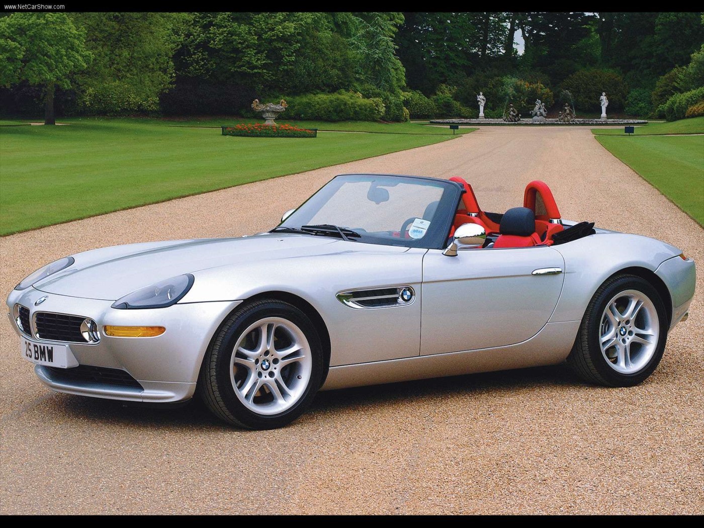 BMW Z8: 20 anos do roadster de James Bond