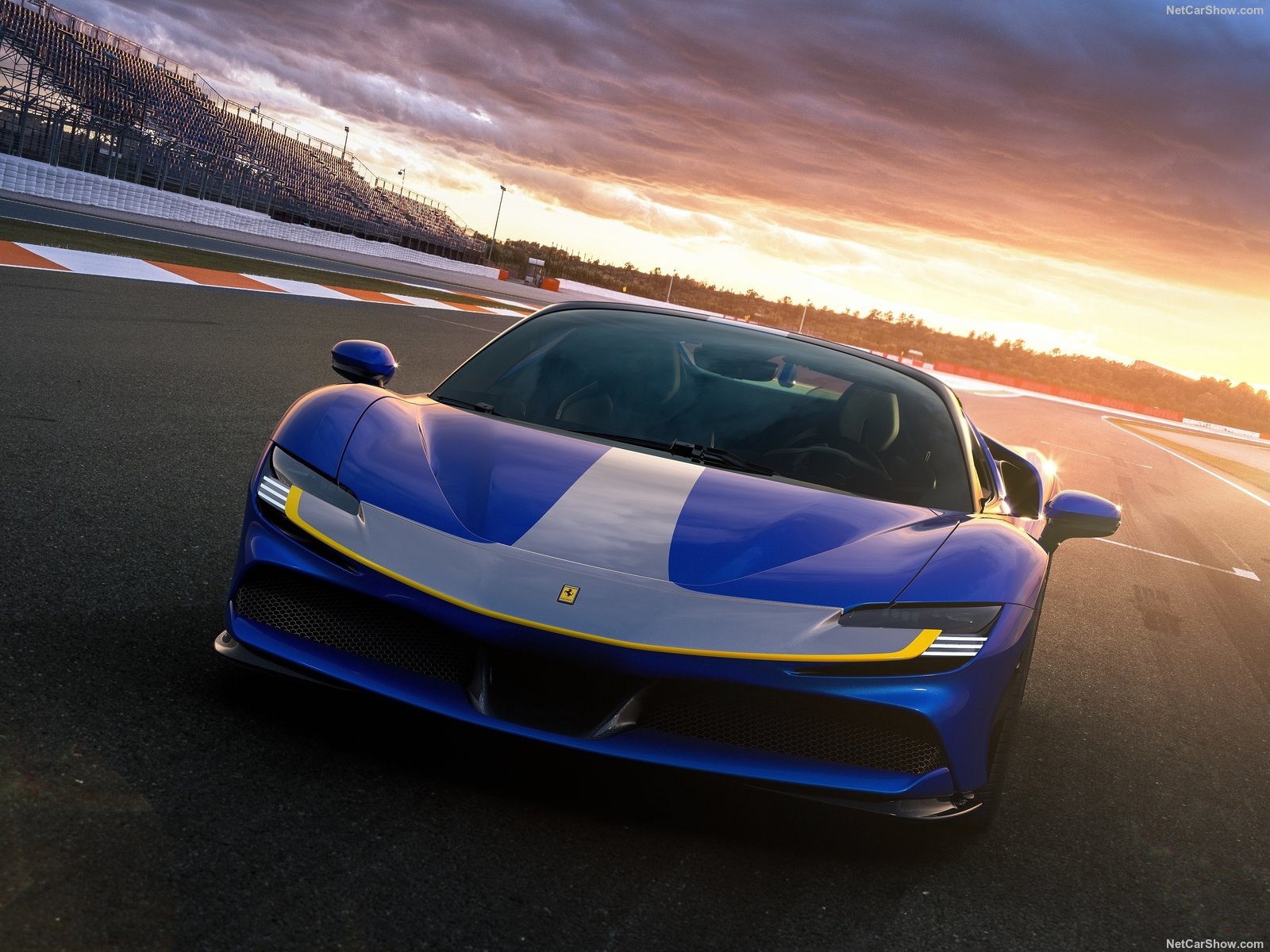 SF90 Spider, a Ferrari híbrida a céu aberto