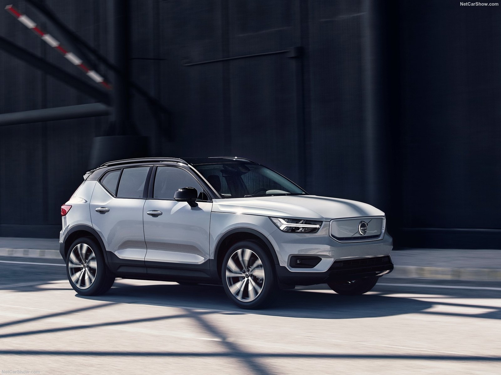 XC40 elétrico entra em pré-venda