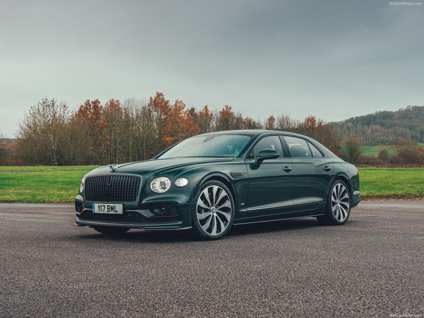 Bentley Flying Spur ganha V8 que anda muito e suja pouco
