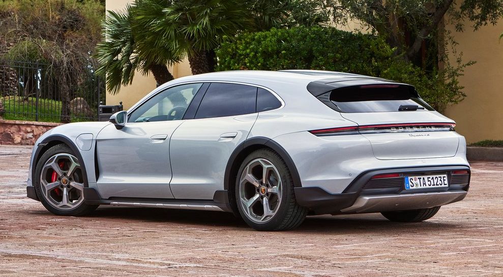 Porsche Taycan Cross Turismo