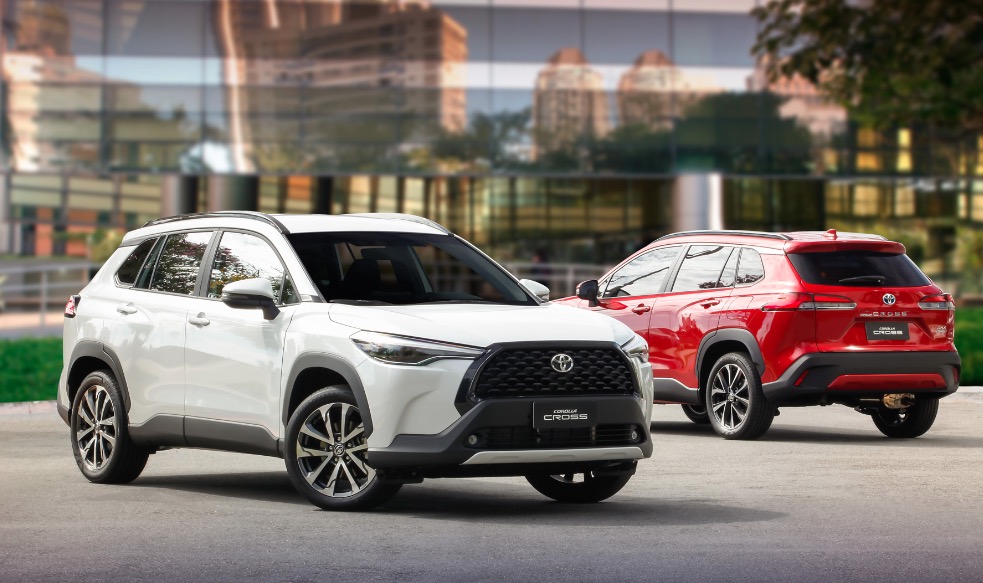 Toyota lança linha 2023 do Corolla