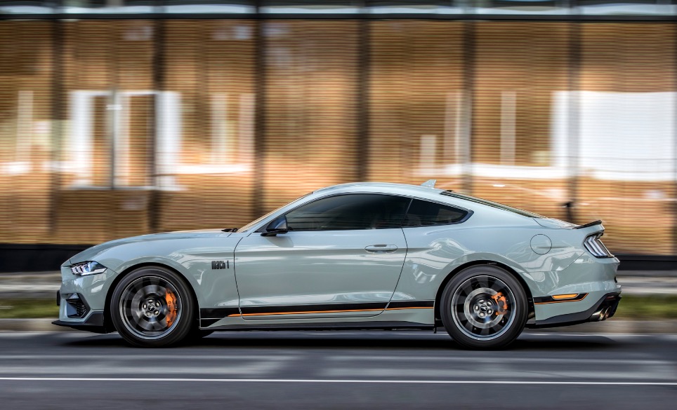 MACH 1