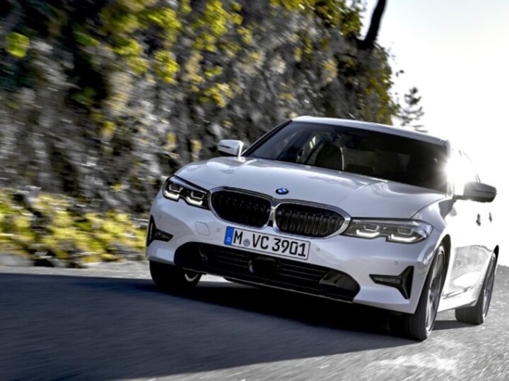 320i