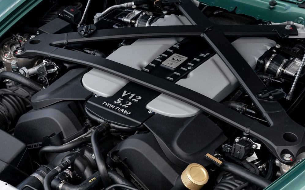 V12 SPEEDSTER