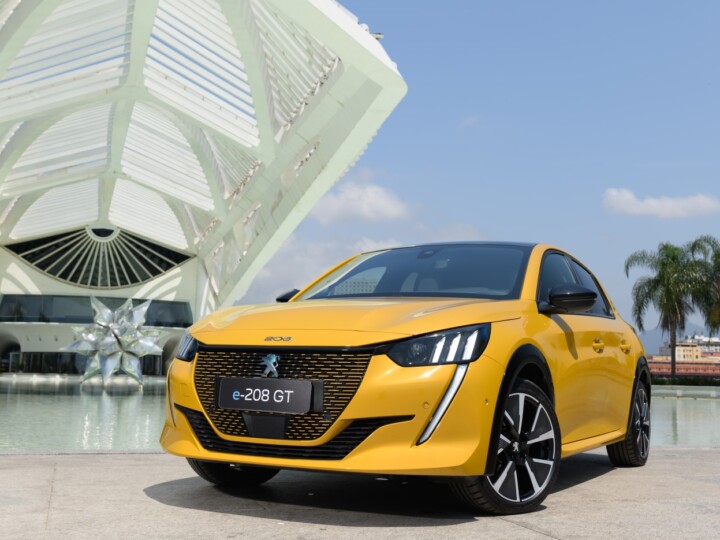 Peugeot “fura” Black Friday e vende 800 carros