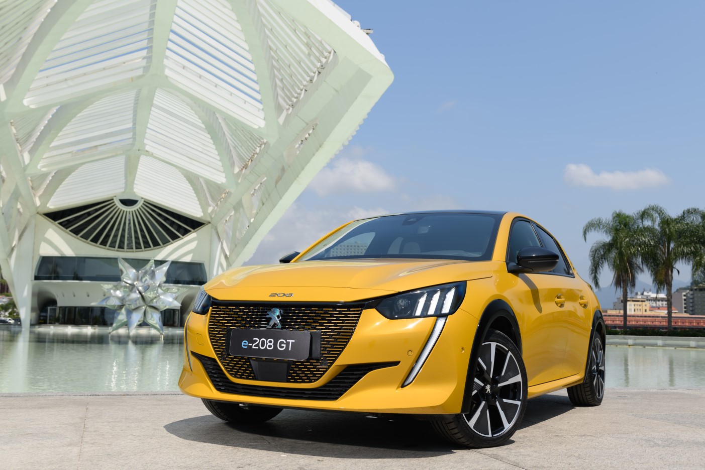 Peugeot “fura” Black Friday e vende 800 carros