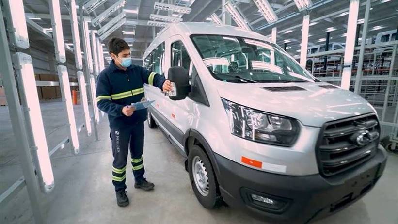 Ford inicia produção da Transit no Uruguai