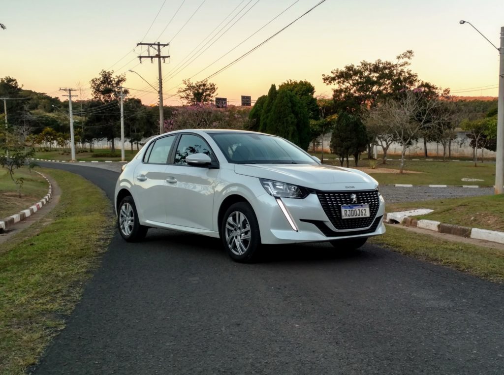 Como a Stellantis está salvando a vida do Novo Peugeot 208