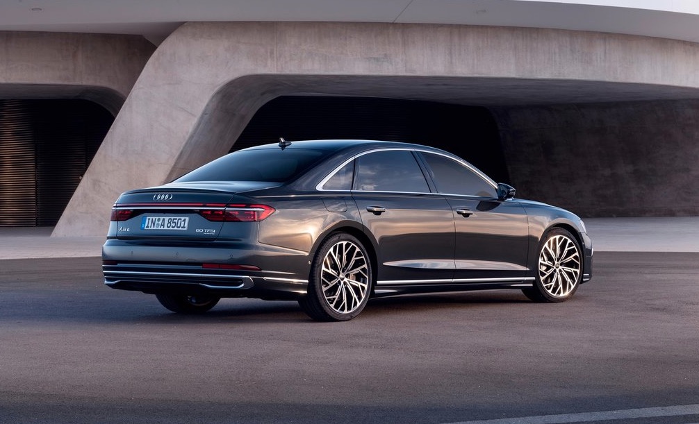 AUDI A8