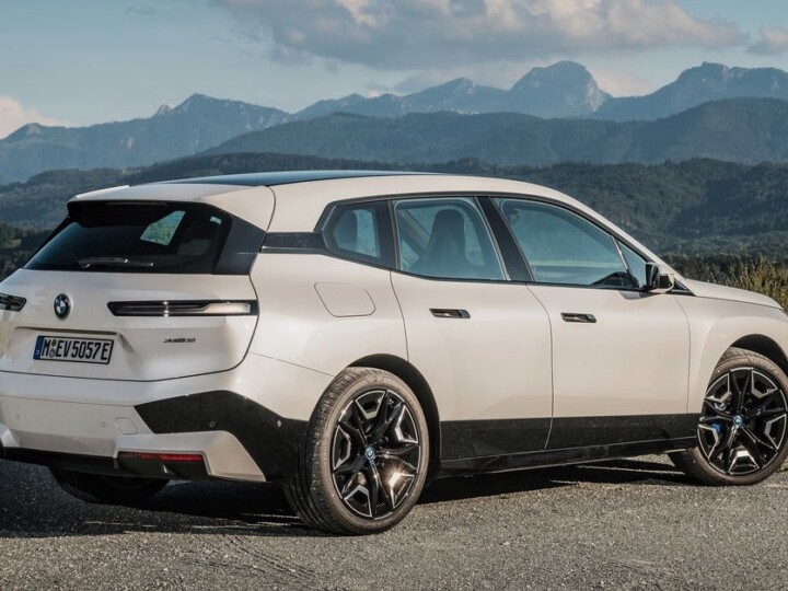 BMW iX
